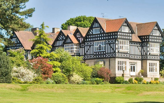 a-12-bedroom-150-year-old-pile-in-east-yorkshire-with-a-butlers-pantry-for-895000-1416-million