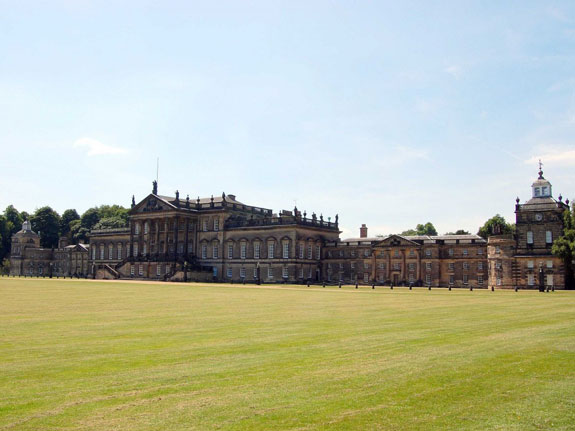 the-wentworth-woodhouse-is-being-sold-with-nearly-90-acres-of-parkland-several-resident-statues-and-a-chandelier-that-is-too-big-to-be-removed