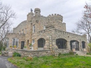 live-in-a-solid-stone-castle-overlooking-the-missouri-river-in-missouri