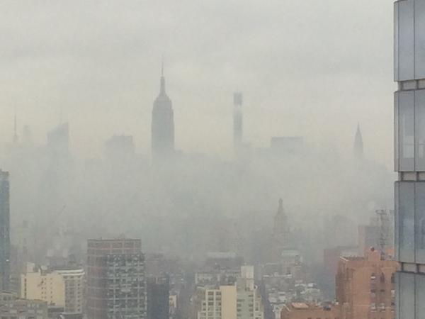 Midtown Manhattan, blanketed in fog and smoke after the explosion (Credit: @DavidMFriend1 via @NYCityAlerts)