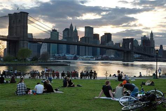 The view of Manhattan from Brooklyn Bridge Park