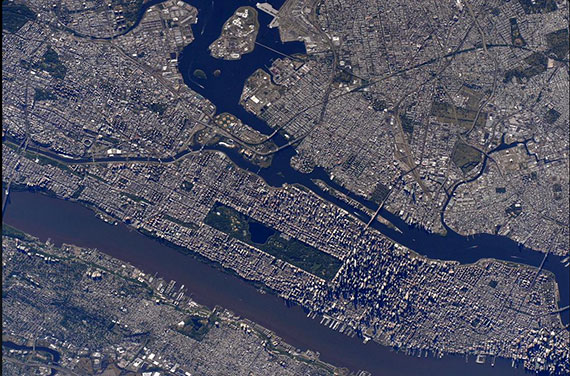 The view of Manhattan from outer space (Credit: Scott Kelly via Twitter)