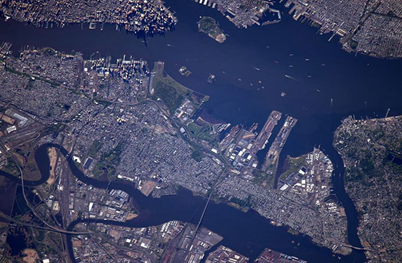 Manhattan from outer space (Credit: Scott Kelly/Twitter)