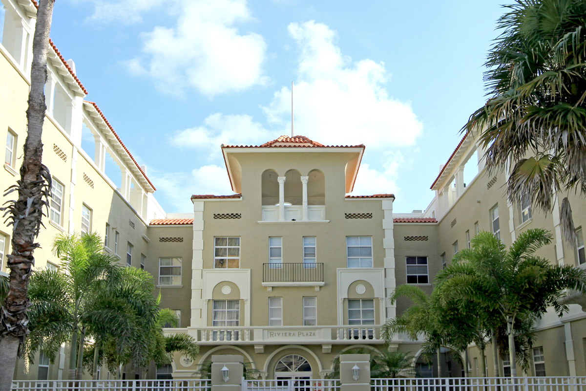 Apartment building at 337 20th Street in Miami Beach