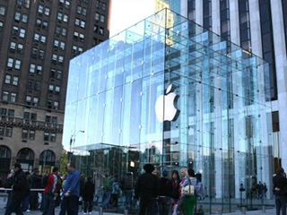 The Apple Store at 767 Fifth Avenue