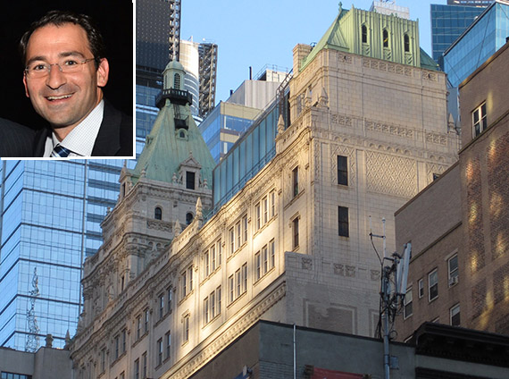 229 West 43rd Street near Times Square (inset: Blackstone Group global head of real estate Jonathan Gray)