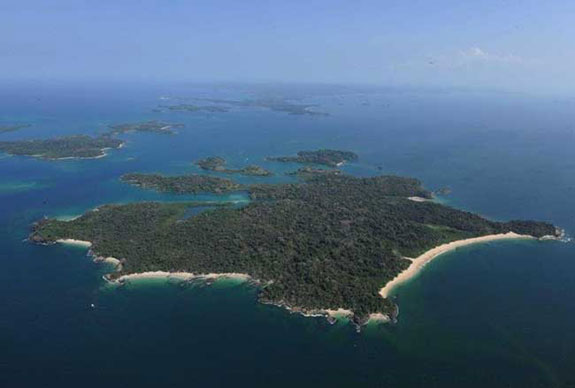 The Cayonetas Islands off the coast of Panama