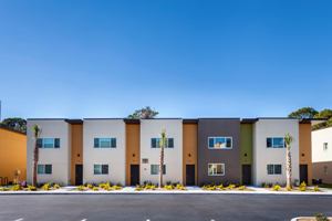 Whispering Palms Apartments in Largo