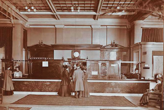 Lobby of the Martha Washington Hotel in 1907