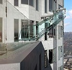 Woman sues after allegedly breaking her ankle on the US Bank Tower Skyslide