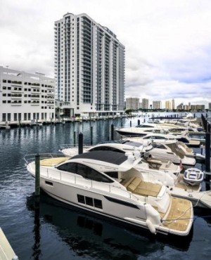 Marina Palms Yacht Club &amp; Residences