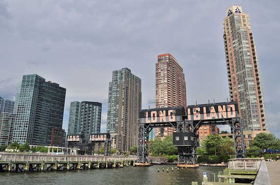 Long Island City (Credit: Joe Mabel via Wikipedia)
