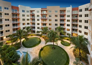 Manor at CityPlace Doral's courtyard
