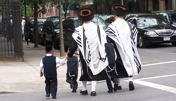 A Hasidic family in Williamsburg (credit: Flickr)