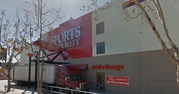 Sports Authority at 1919 South Sepulveda Boulevard (credit: Google Earth)