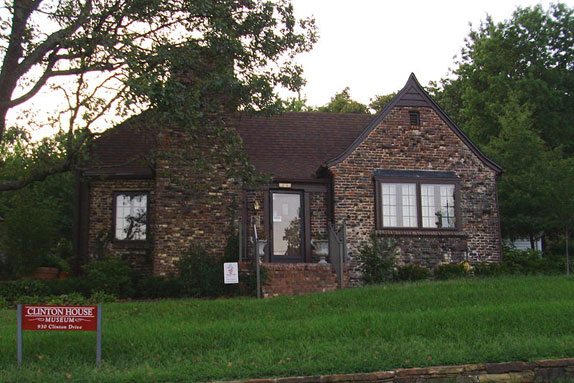 Clinton House (photo credit: Brandonrush via Wiki Commons)