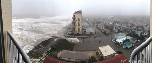 Beachfront flooding in Jacksonville on Friday (Source: ABC News)