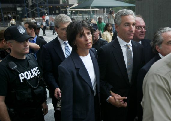 Charles Kushner walking to the U.S. District Courthouse with his wife in 2004 in New Jersey (Credit: Getty Images)