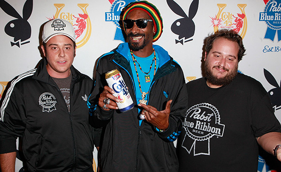 From left: Daren Metropoulos, Snoop Dogg, Evan Metropoulos (Credit: Getty)
