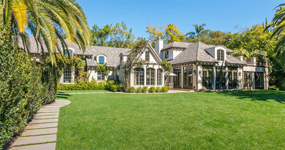 Sunset Boulevard mansion (The Agency)