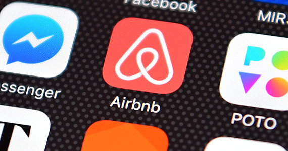Airbnb app (Getty Images)