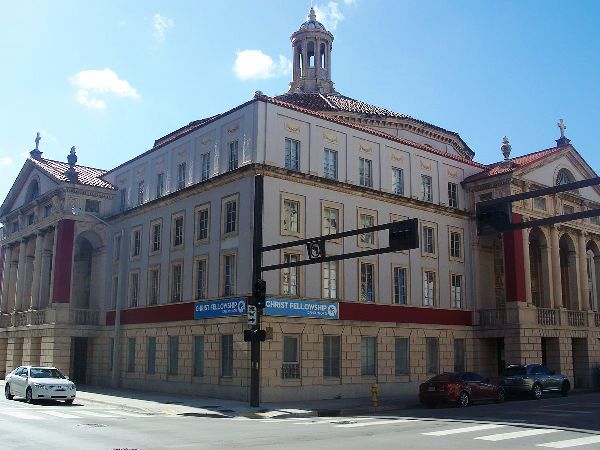 Central Baptist Church at 501 North Miami Avenue in Miami (Source: Wikipedia)
