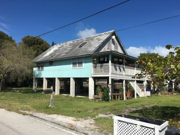 An elvevated stilt house on Big Pine Key (Credit: Nancy Klingener / WLRN )