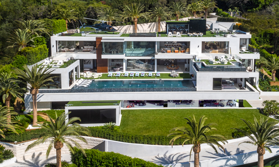 Bruce Makowsky’s $250 million home has yet to find a buyer.