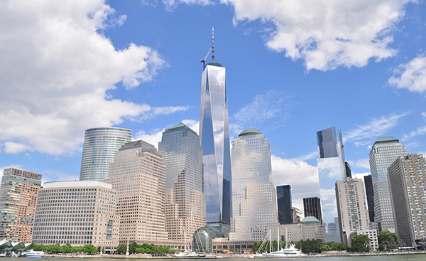 One World Trade Center (credit: Joe Mabel via Wikimedia Commons)