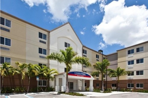Candlewood Suites, 9740 Commerce Center Court, Fort Myers