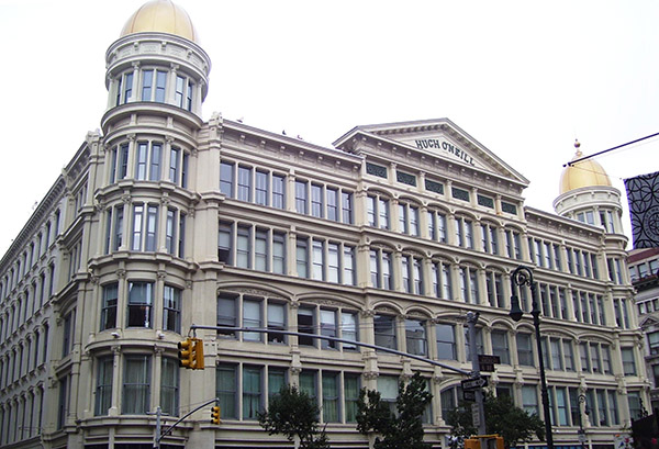 <em>655 Sixth Avenue (credit: Wikimedia Commons)</em>