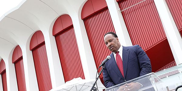 Inglewood Mayor James Butts outside the Forum (Getty Images)