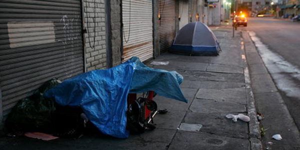 Los Angeles has almost 60,000 homeless people by May, 2017 (Getty Images)