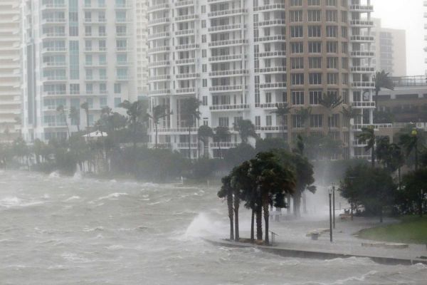 Hurricane Irma slams Miami. (Source: ABC News)