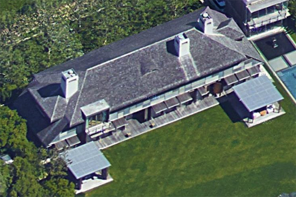 Barry Rosenstein's East Hampton house (Credit: Google Maps)