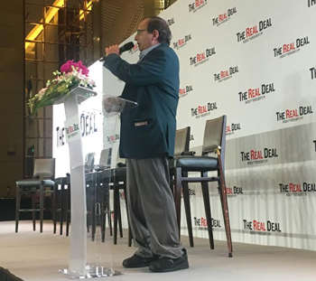 Douglas Durst speaks at The Real Deal's China forum (Credit: Will Parker for The Real Deal)