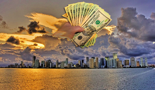 Miami skyline (Credit: Pixabay, Public Domain Pictures)