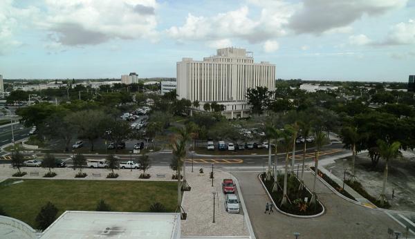 Coral Springs Financial Plaza at University Drive and Sample Road (Credit: Sun-Sentinel)
