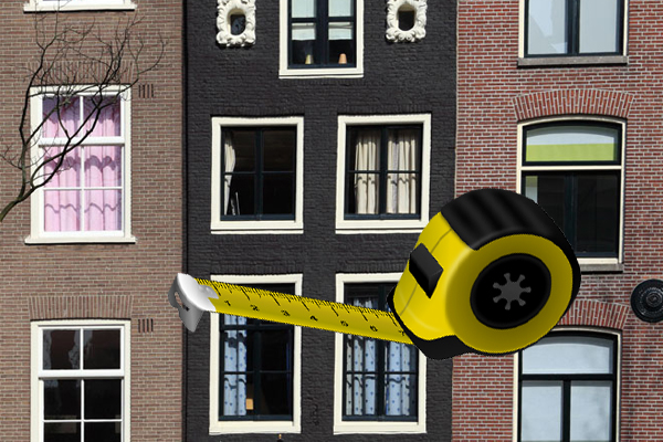 A narrow house in Amsterdam. (Credit: Petr Kratochvi; Pixabay)