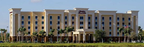 Hampton Inn &amp; Suites Fort Myers-Colonial Boulevard (Credit: Expedia)