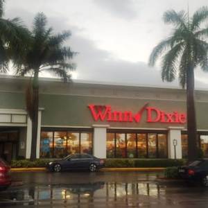 Winn-Dixie store at 3805 NE 163 Street in North Miami Beach (Credit: Yelp.com)