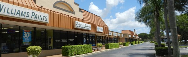 Palm Square shopping center in Pembroke Pines (Credit: Bar Invest Group)