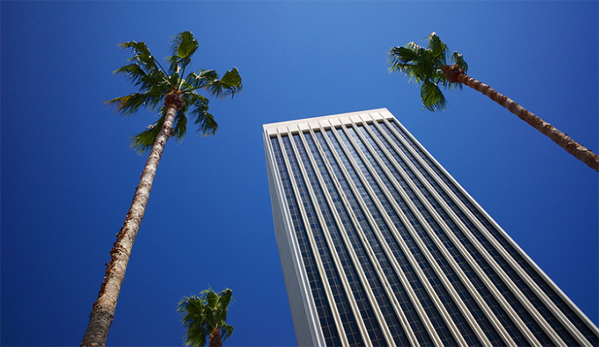 5900 Wilshire Boulevard (Credit: Nicolas de Camaret via Flickr)