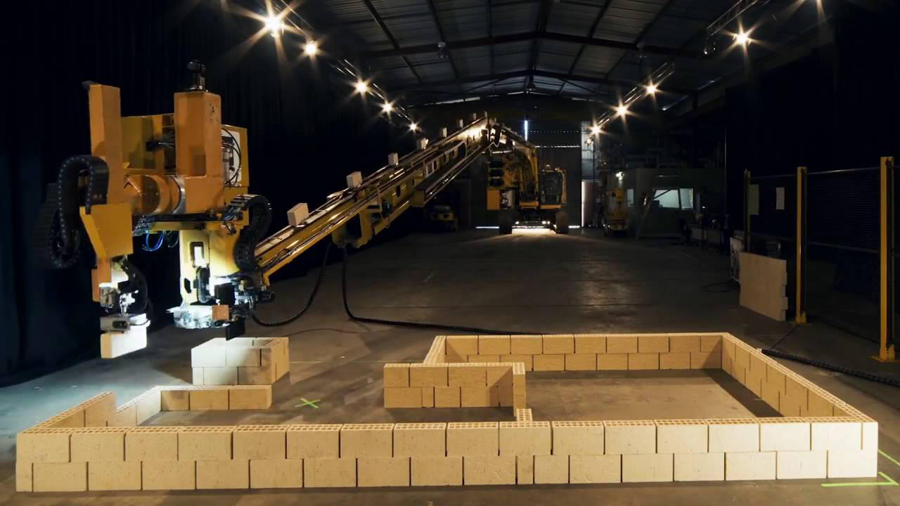 Fastbrick Robotics' Hadrian X (credit: YouTube)