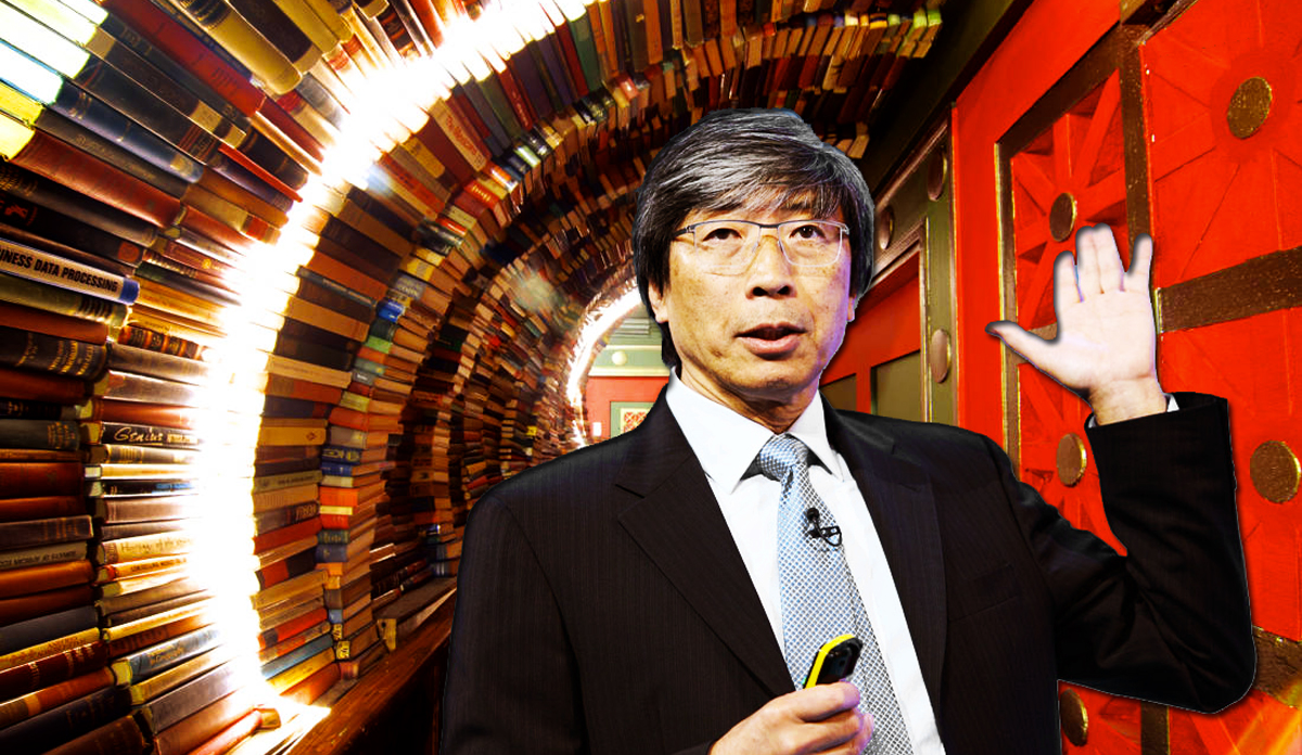 Dr. Patrick Soon-Shiong, with the famous Last Bookstore at 453 S. Spring Street (Credit: Wikimedia Commons, LastBookstoreLa.com)