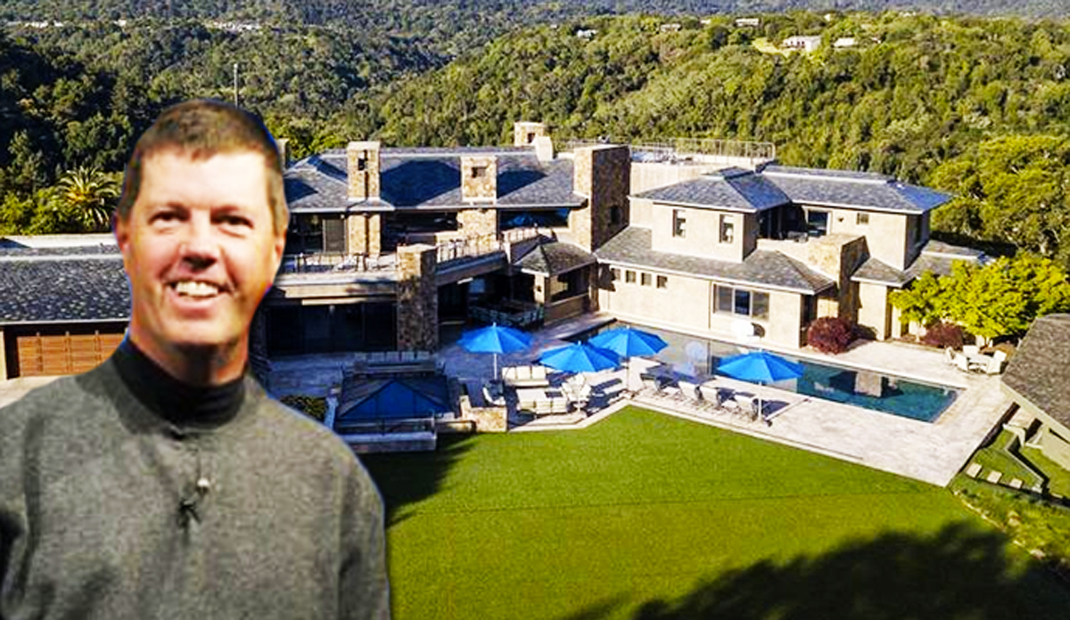Scott McNealy with home (Credit: Rex, Twitter)