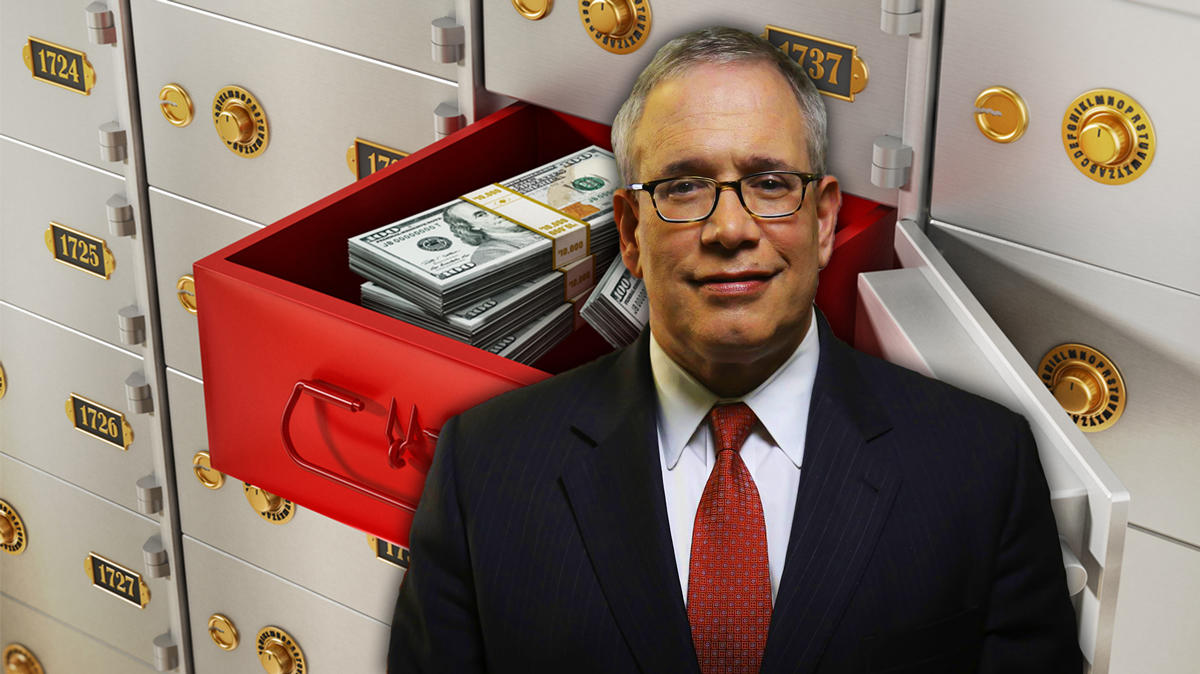 Scott Stringer and a security deposit (Credit: iStock)