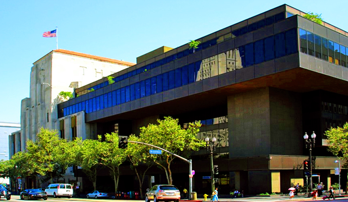 William Pereira's 1973 addition to the Los Angeles Times complex (Credit: Omar Bárcena via Flickr)