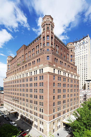 21 Clark Street (Credit: Apartments)Florida private equity firm Kayne Anderson Real Estate Advisors landed a $200 million mortgage for a former Jehovah’s Witnesses property in Brooklyn Heights.