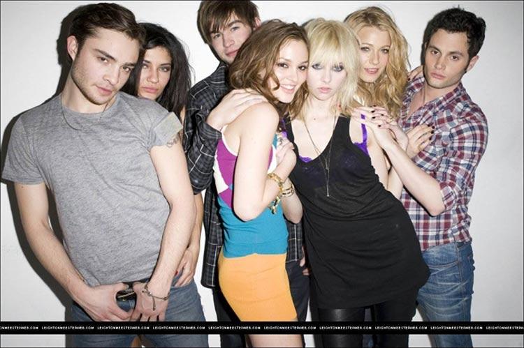 The cast of Gossip Girl (credit: CW)